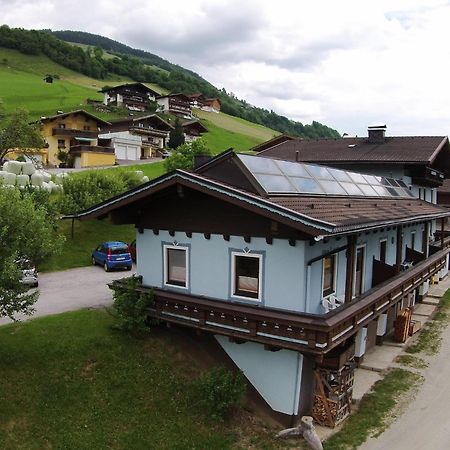 Spacious Apartment With Close To Skiing Points 미테르질 외부 사진